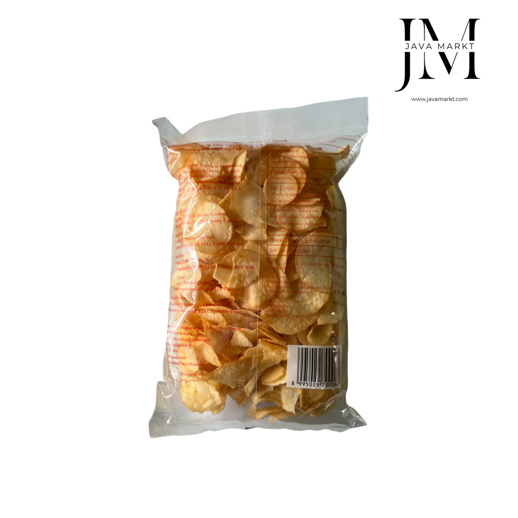 Knusprige, scharfe Maniok-Chips von Cap Payung, orientalischer Snack in Verpackung, mit würzigem Geschmack und knuspriger Textur