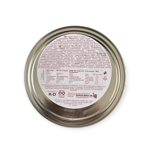 Nesia Butter Kekse von Won Copenhagen, goldbraune Butterkekse auf einem weißen Teller, frisch und knusprig.