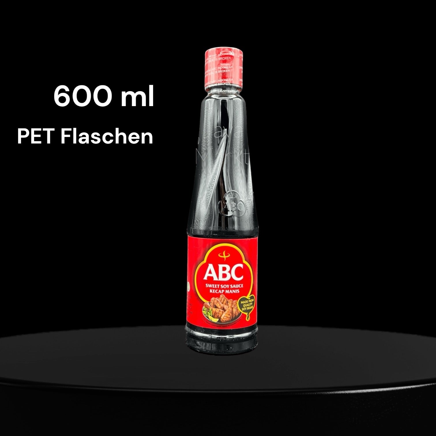 Süße Kecap Manis von Oriental Merchant in einer Flasche, zeigt die dunkle, dickflüssige asiatische Sojasauce.