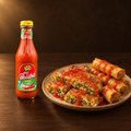 Dua Belibis Saus Cabe 340 ml – Flasche mit Martabak und Frühlingsrollen