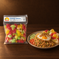 Kerupuk Bawang Oelang Tahoen 250g – Packung mit Nasi Goreng und Krupuk