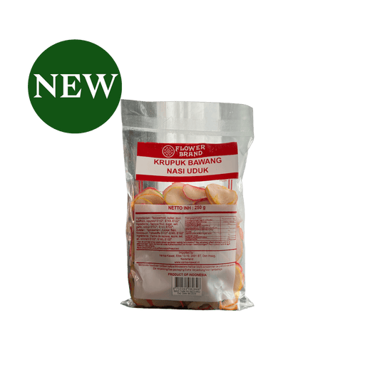 Vanka Kawat Chips Kerupuk Bawang Nasi Uduk, knusprige indonesische Kartoffelchips mit Zwiebelgeschmack, in Verpackung mit Flower Brand.